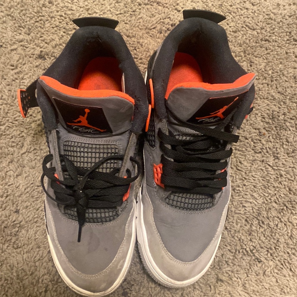 Jordan 4s